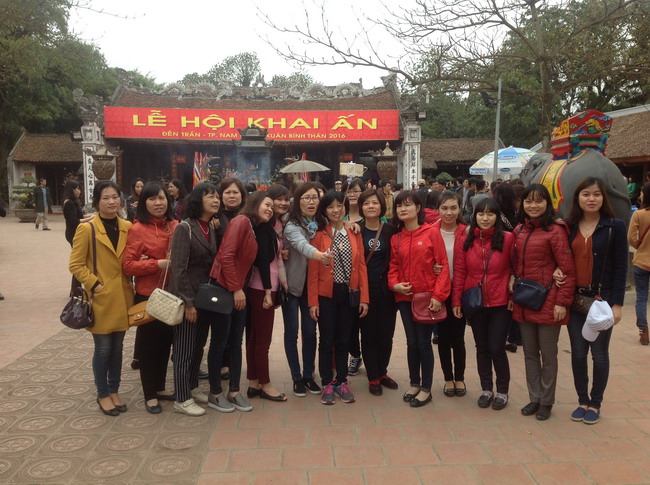 Chuyến tham quan nhân kỷ niệm ngày Quốc tế Phụ nữ 8/3/2016 tại Đền Trần (Nam Định)