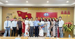 Lễ kết nạp Đảng viên mới Nguyễn Hồng Vân- Chi bộ phòng Kinh doanh Xuất nhập khẩu