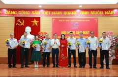 UBND phường Đức Giang (quận Long Biên) tặng Giấy khen và biểu dương Công ty.
